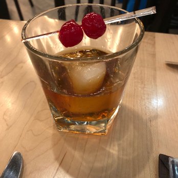 1918 Tap & Table - Classy Manhattan on special! - Canadian (New) Near Me - Calgary, Alberta