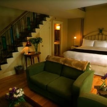 The Great George - Stay in our version of luxury - the Romantic Hideaway Suite. - Hotels Near Me - Charlottetown, Prince Edward Island The Great George - Stay in our version of luxury - the Romantic Hideaway Suite. - Hotels Near Me - Charlottetown, Prince Edward Island
