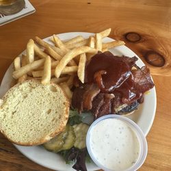 The Deerstand - Bbq bacon cheeseburger