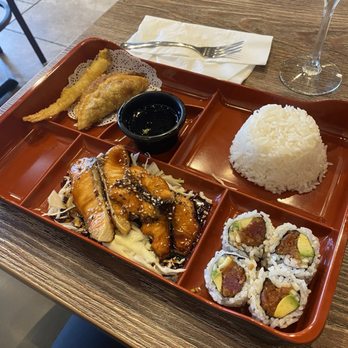 Kaiyo Sushi and Bar - Japanese Near Me - Mansfield, Texas