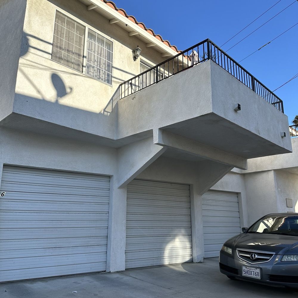 Clean Windows & Services - After picture, lots of mold and stains removed. - Pressure Washers Near Me Clean Windows & Services - After picture, lots of mold and stains removed. - Pressure Washers Near Me