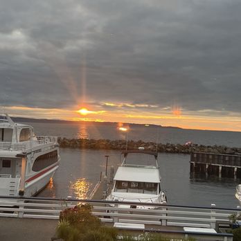 Anthony's - Homeport - Seafood Near Me - Edmonds, Washington