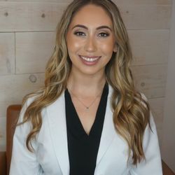 Gallery Plastic Surgery - Wendy Wong, MD - Aesthetic Nurse Holly
