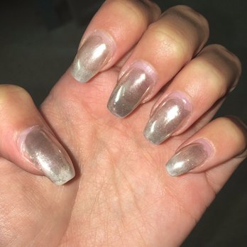 Sobe Nails & Spa - Really awful work, they dont even want to give me the money back. (It's supposed to be grey Chrome) - Nail Salons Near Me - Miami Beach, Florida