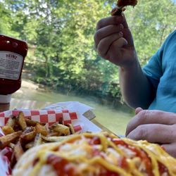 Fresh Burger - Chili dog with fries and hot wings
