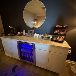 Bluewater Wellness Aesthetics & Massage - Snack bar