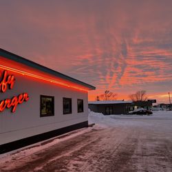 Jiffy Burger - Jiffy always hits the spot, even when it's below zero.