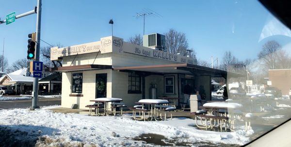 WALLY’S DRIVE IN - 33 Photos & 65 Reviews - 711 N 4th St, Breese ...
