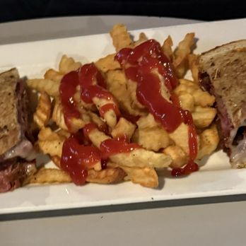 Big Apple Cafe - Rueben Sandwich with fries - American Near Me - Fort Worth, Texas