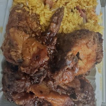 Great Wall Chinese Restaurant - 1/2 fried chicken with General TSO sauce and pork fried rice. - Chinese Near Me - East Elmhurst, New York Great Wall Chinese Restaurant - 1/2 fried chicken with General TSO sauce and pork fried rice. - Chinese Near Me - East Elmhurst, New York