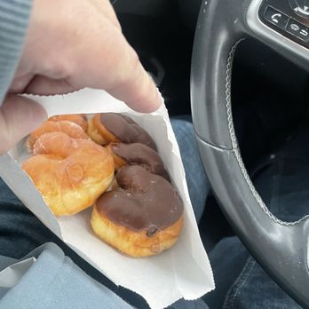 Alamode Donut Shop - Chocolate and glazed twist doughnuts - Donuts Near Me - Pinole, California Alamode Donut Shop - Chocolate and glazed twist doughnuts - Donuts Near Me - Pinole, California
