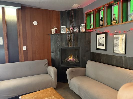 Missouri Lounge & Cafe by null