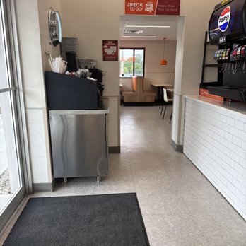 JRECK Subs - Sitting area - Sandwiches Near Me - Watertown, New York