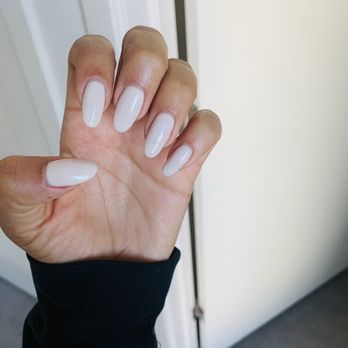 Majestic Nails - OPI Be there in a Prosecco gel polish on my natural nails - Nail Salons Near Me - Sacramento, California