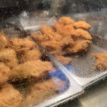 Dixie Chicken - fried chicken on a metal tray - Chicken Shop Near Me - Louisville, Kentucky