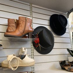 Cardiostart Resale Thrift - Great displays