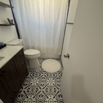 Mia Remodeling Contractors - Bathroom remodel - General Contractors Near Me - North Miami Beach, Florida