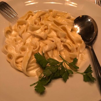 Rosebud - Fettuccini Alfredo - Italian Near Me - Chicago, Illinois