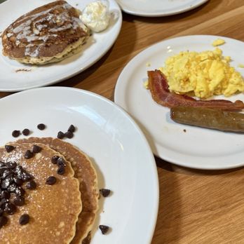 Broken Yolk Cafe - Breakfast & Brunch Near Me - Irvine, California