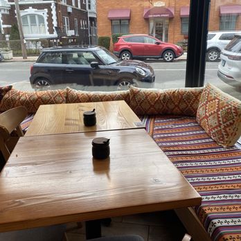 Tibetan Kitchen - Dining room - Himalayan/Nepalese Near Me - New Haven, Connecticut