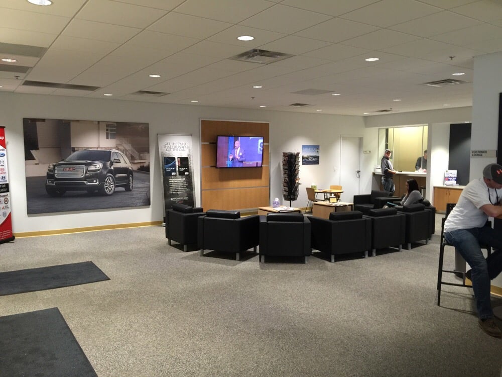 BOUCHER BUICK GMC OF WAUKESHA Updated October 2024 16 Photos & 12