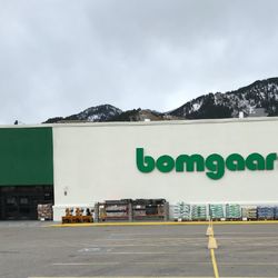 Bomgaars