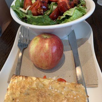 Panera Bread - Chipotle chicken and strawberry caprese salad - Soup Near Me - Kalispell, Montana Panera Bread - Chipotle chicken and strawberry caprese salad - Soup Near Me - Kalispell, Montana