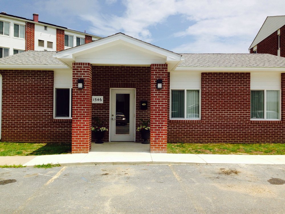 OLD TOWN MANOR APARTMENTS Updated July 2024 1546 E Oldtown Rd