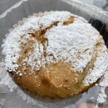 Harriette's Restaurant - Key Lime Muffin - Breakfast & Brunch Near Me - Key Largo, Florida