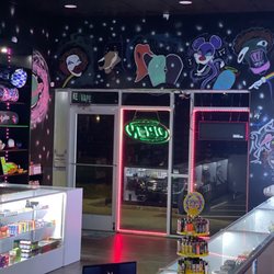 Dream Planet Smoke & Vape