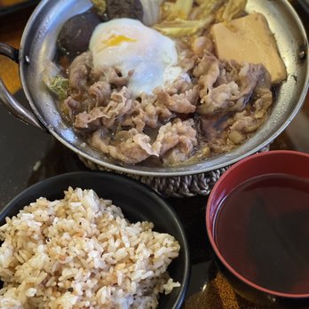 Yakiniku Sizzle - Sukiyaki set with garlic rice substitute. - Japanese Near Me - Honolulu, Hawaii Yakiniku Sizzle - Sukiyaki set with garlic rice substitute. - Japanese Near Me - Honolulu, Hawaii