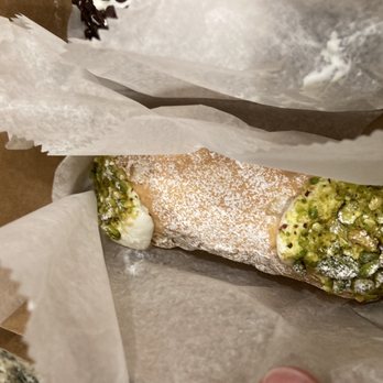 Mike's Pastry - Bakeries Near Me - Boston, Massachusetts Mike's Pastry - Bakeries Near Me - Boston, Massachusetts