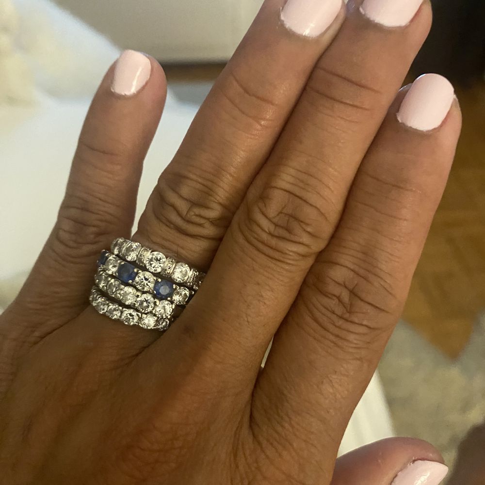 Apple Nails - Looks like when I do my own nails! Not professional and paid $46 plus tip. - Nail Salons Near Me - Lexington, Kentucky Apple Nails - Looks like when I do my own nails! Not professional and paid $46 plus tip. - Nail Salons Near Me - Lexington, Kentucky