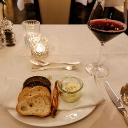 MARY's Restaurant