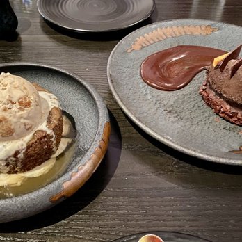 Gordon Ramsay Hell's Kitchen - Sticky toffee pudding and chocolate sin cake. - Steakhouses Near Me - Stateline, Nevada