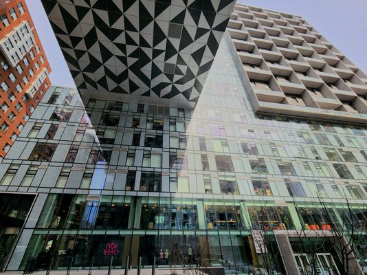 Humaniti Hotel Montreal Autograph Collection by null