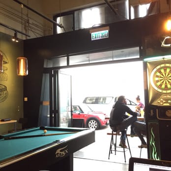Beeger - Bars Near Me - Hong Kong, HK
