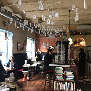 La Libre - Bookstores Near Me - Madrid, M