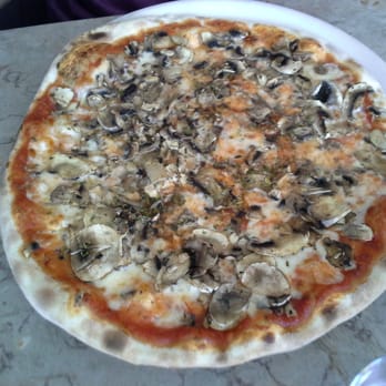 Casanova - Funghi - 9.50EU - Pizza Near Me - Lisbon, 11
