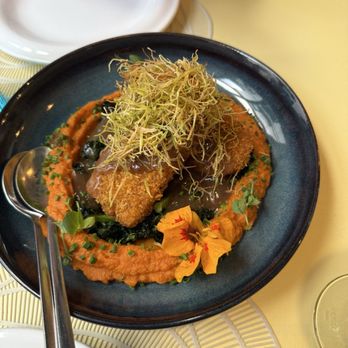 Rotas da ilha verde - Tofu, kale and pumpkin/sweet potatoes with a variety of fresh herbs. - International Near Me - Ponta Delgada, 20