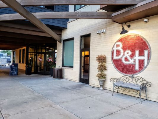 Buck & Honey's - Monona by null