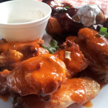 Brick Oven Pizza - Happy Hour Wings - excellent. - Pizza Near Me - Kapolei, Hawaii Brick Oven Pizza - Happy Hour Wings - excellent. - Pizza Near Me - Kapolei, Hawaii
