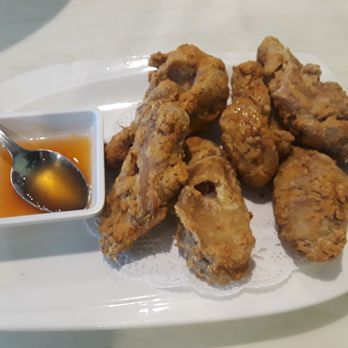 Elephant Thai Kitchen - 6 pieces of garlic chicken wings. Very garlicky. - Thai Near Me - Long Beach, California Elephant Thai Kitchen - 6 pieces of garlic chicken wings. Very garlicky. - Thai Near Me - Long Beach, California