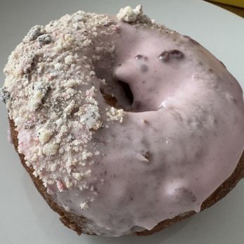 Lee's Donuts - Raspberry cake donut - Donuts Near Me - Vancouver, British Columbia