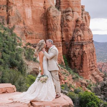 Sedona Bride Photographers - Cathedral Rock - Session Photography Near Me - Sedona, Arizona Sedona Bride Photographers - Cathedral Rock - Session Photography Near Me - Sedona, Arizona