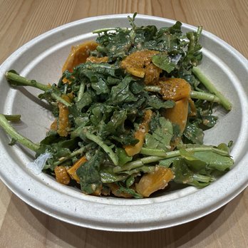 Red Hound Pizza - Salad with squash - Pizza Near Me - Takoma Park, Maryland