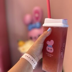 Ume Tea - Watermelon Iced Tea w/ Crystal Boba & Tea Jelly 鲜切西瓜冰茶