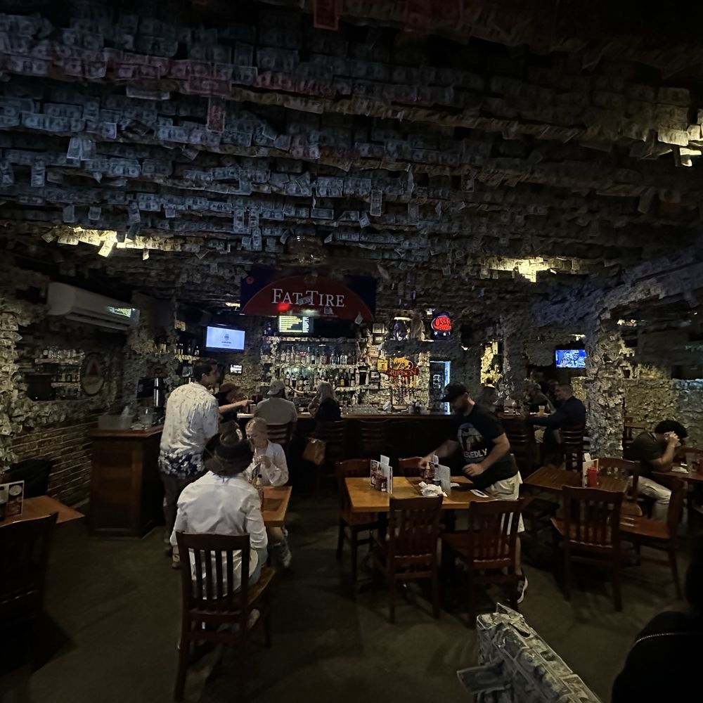 The Griffon - Pubs Near Me - Charleston, South Carolina