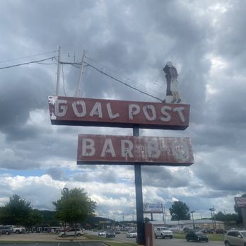 Betty's Bar-B-Q - Original Sign - Barbeque Near Me - Anniston, Alabama