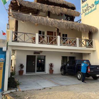 Jaiba - Entrance to front desk - Hotels Near Me - Mahahual, ROO